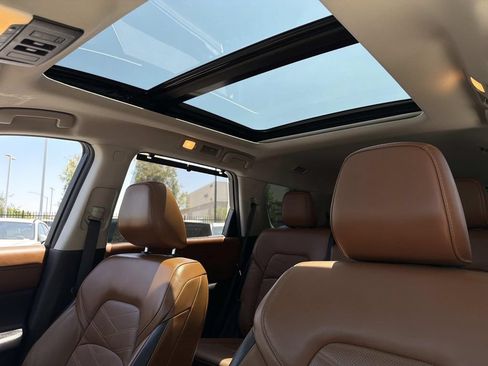 Used 2022 Nissan Pathfinder Platinum w/ Cargo Package FWD image 19