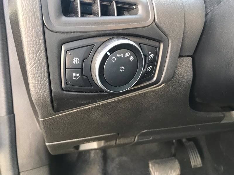 Used 2016 Ford Focus SE w/ Equipment Group 201A FWD image 20