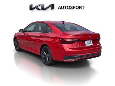 Used 2022 Volkswagen Jetta SE w/ Panoramic Sunroof Package FWD image 10
