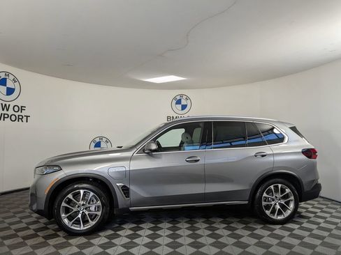 New 2026 BMW X5 xDrive50e image 9