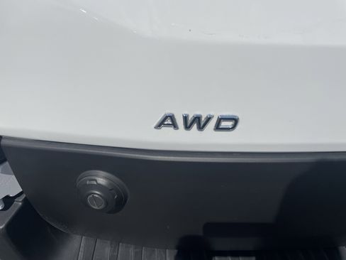 Used 2024 Ford Transit 350 XLT image 5