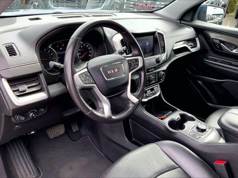 Used 2022 GMC Terrain SLT image 17