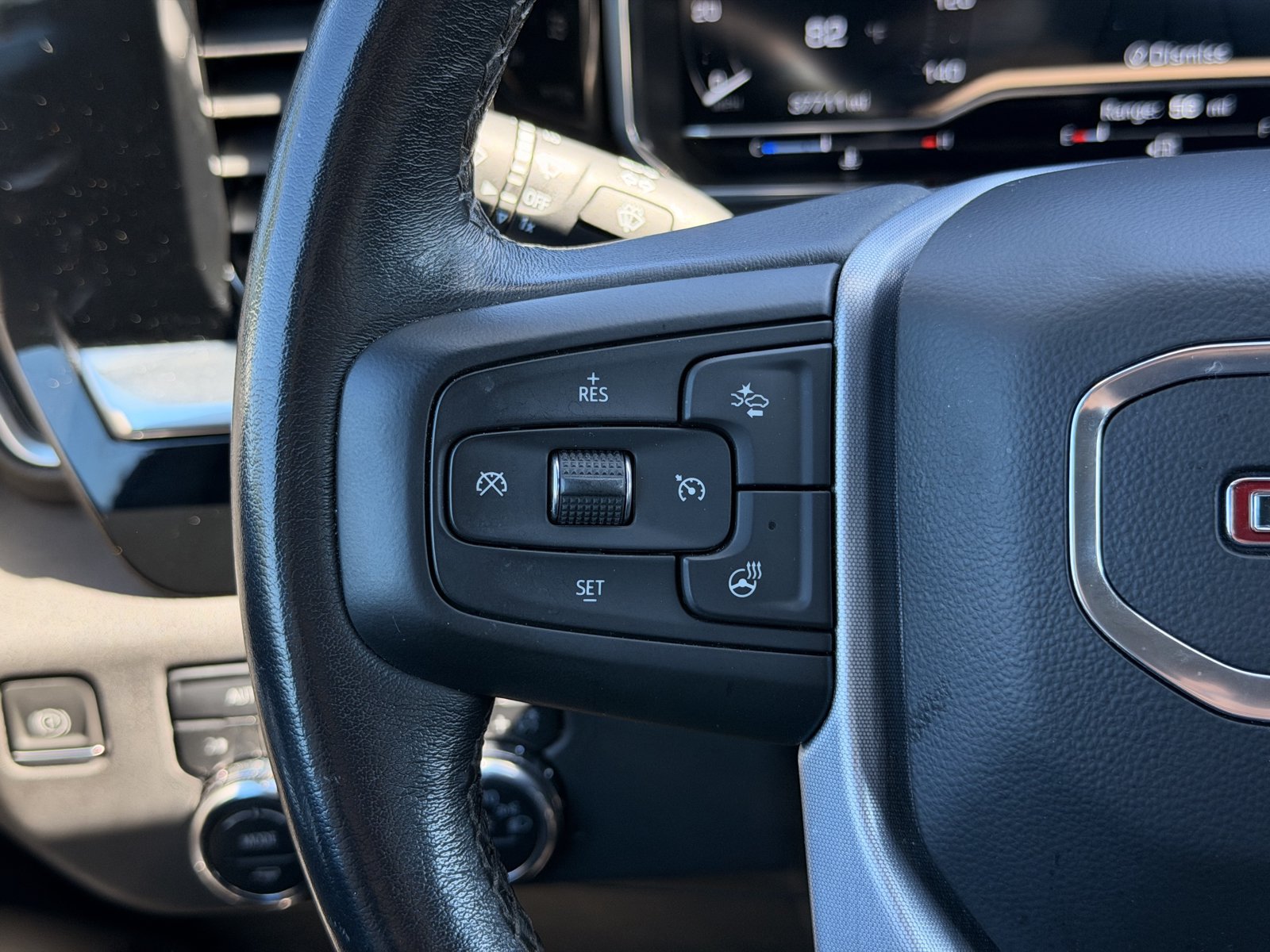 Used 2022 GMC Sierra 1500 Elevation w/ LPO, Elevation Black Package AWD/4WD image 19