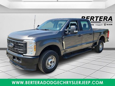Used 2026 Ford F250 XL AWD/4WD image 3