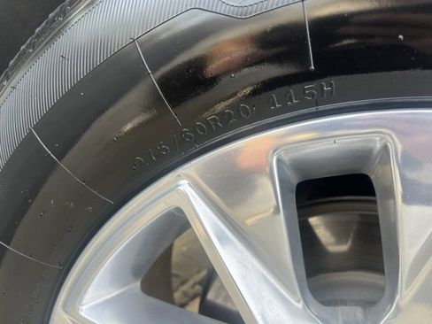 Certified 2023 Chevrolet Suburban Premier image 14