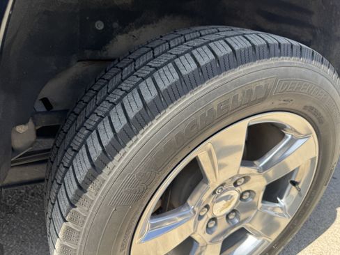 Used 2020 Chevrolet Suburban LS w/ Enhanced Driver Alert Package image 21