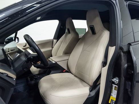 Certified 2023 BMW iX xDrive50 w/ Premium Package AWD/4WD image 22