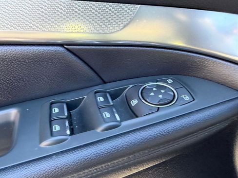 Used 2018 Ford Explorer XLT w/ Equipment Group 201A image 21