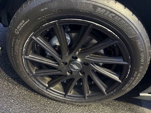 Used 2021 Toyota C-HR XLE image 10