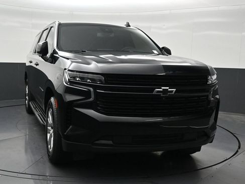 Used 2024 Chevrolet Suburban RST w/ Luxury Package RWD image 8