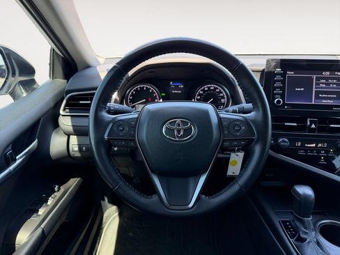 Used 2023 Toyota Camry SE w/ Cold Weather Package FWD image 14
