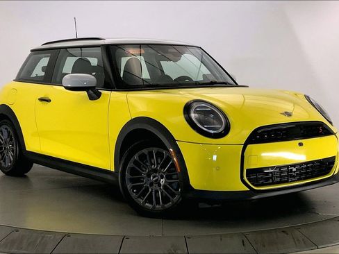 Certified 2025 MINI Cooper S image 33