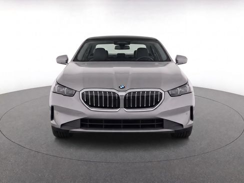 Used 2026 BMW 530i RWD image 8