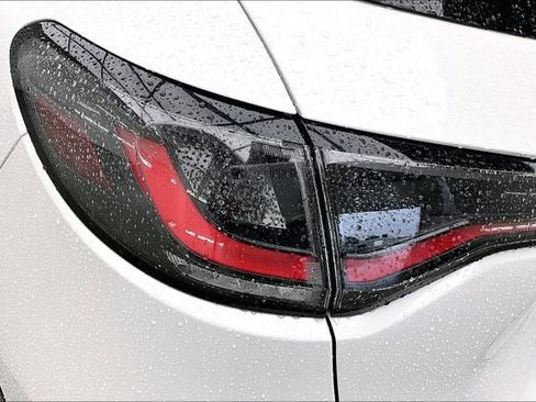 New 2026 Honda HR-V EX-L image 16
