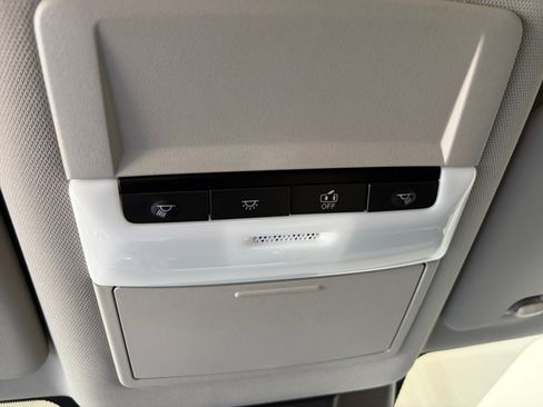 Used 2023 Nissan Rogue S FWD image 30