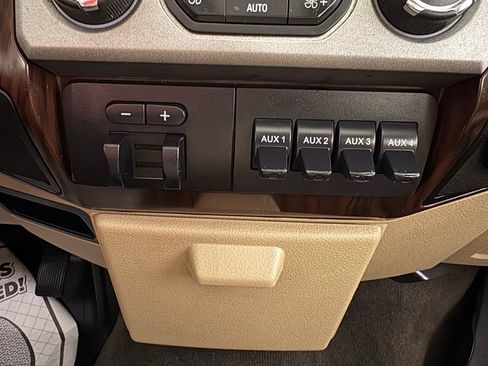 Used 2016 Ford F250 Lariat AWD/4WD image 27