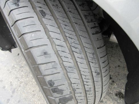 Used 2025 Cadillac XT6 Sport w/ Technology Package image 58