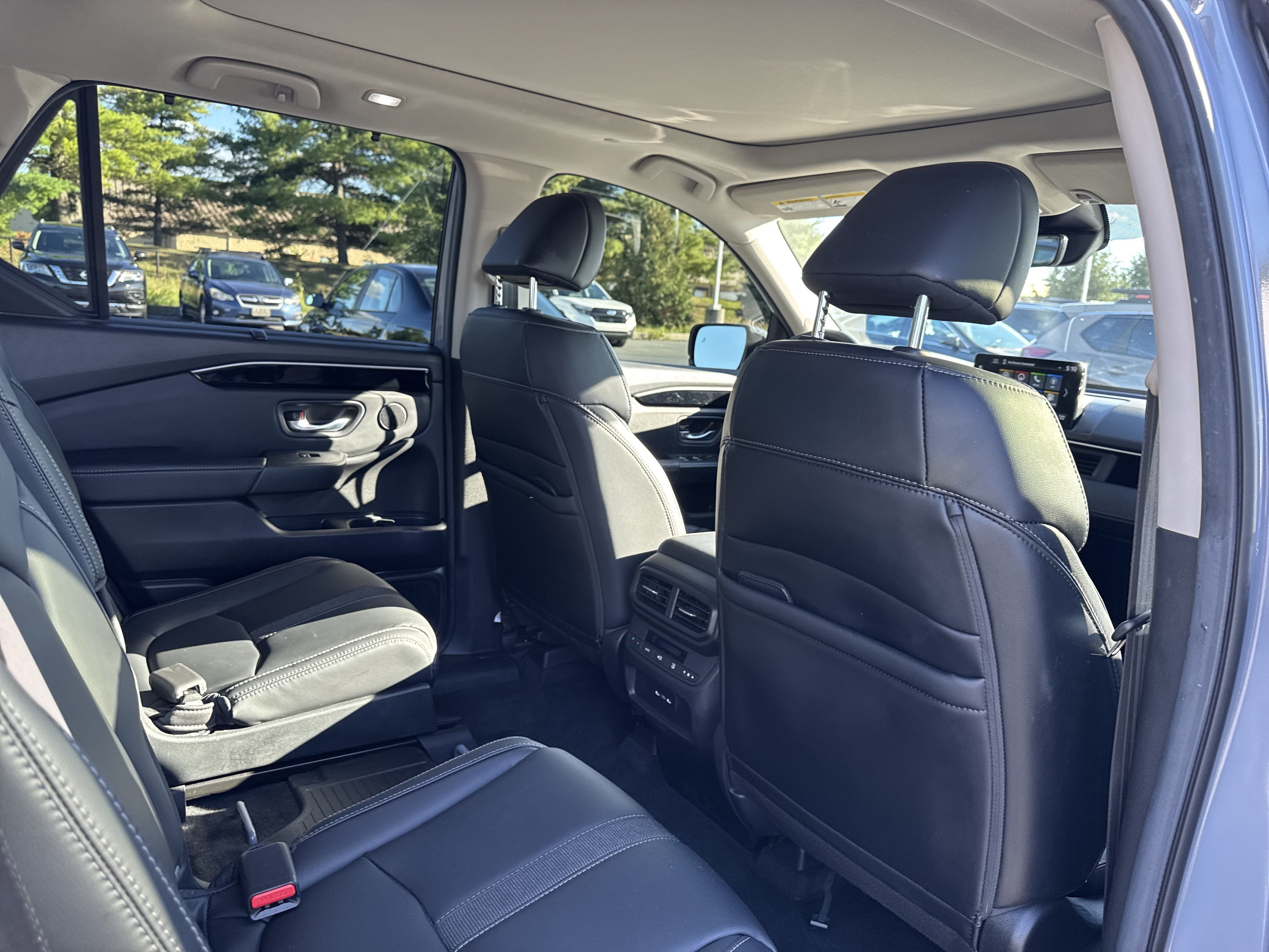 Used 2025 Honda Pilot Touring image 19