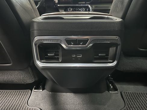 Used 2025 GMC Sierra 1500 Denali Ultimate AWD/4WD image 12
