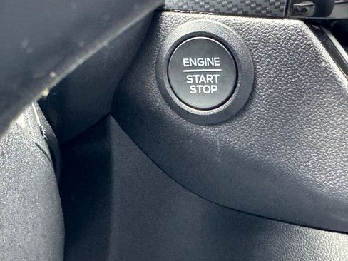 Used 2025 Ford Escape ST-Line Select AWD/4WD image 23