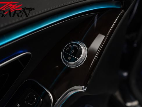 Used 2022 Mercedes-Benz S 500 4MATIC w/ 3D Technology Package image 22