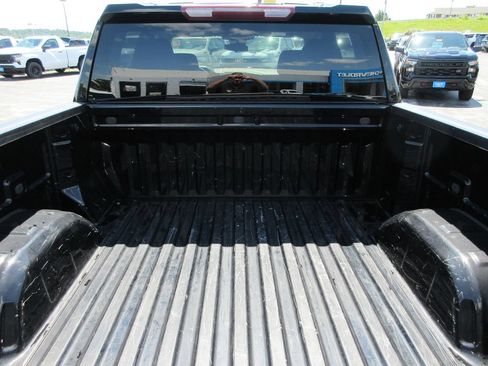 Certified 2022 Chevrolet Silverado 1500 LT AWD/4WD image 12