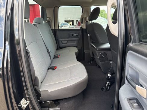 Used 2024 RAM 1500 Classic SLT AWD/4WD image 23