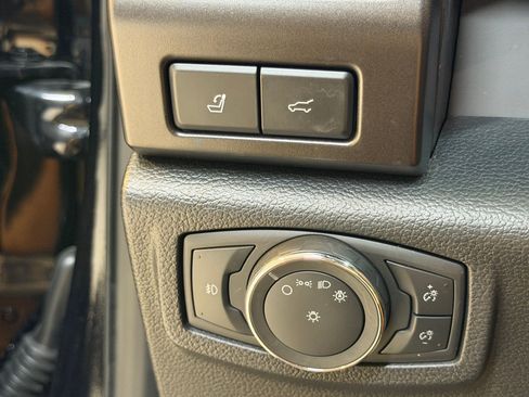 Used 2021 Ford Expedition Max Limited AWD/4WD image 17