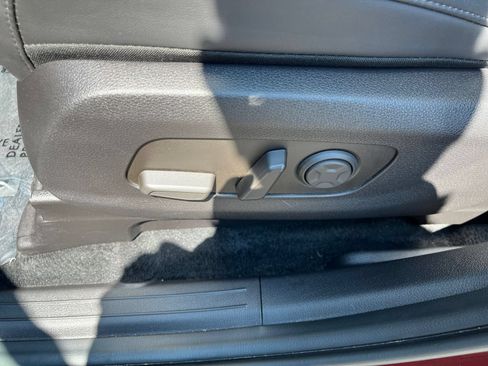 Used 2026 Kia Carnival FWD image 22