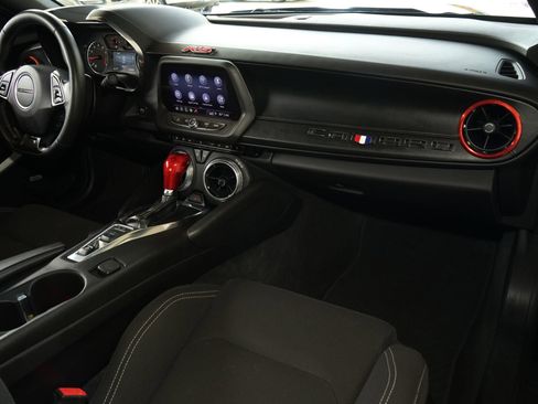 Used 2019 Chevrolet Camaro LT w/ RS Package image 5