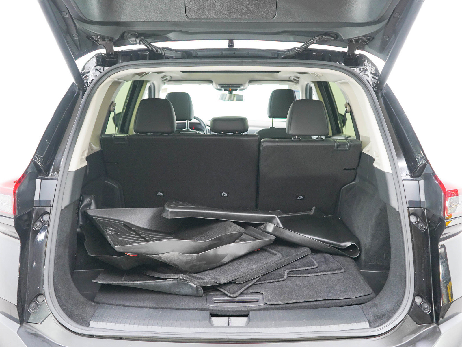 Used 2023 Nissan Rogue SV w/ SV Premium B Package AWD/4WD image 16