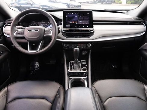 Used 2025 Jeep Compass Limited AWD/4WD image 20