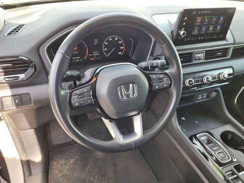 Used 2025 Honda Pilot EX-L image 9