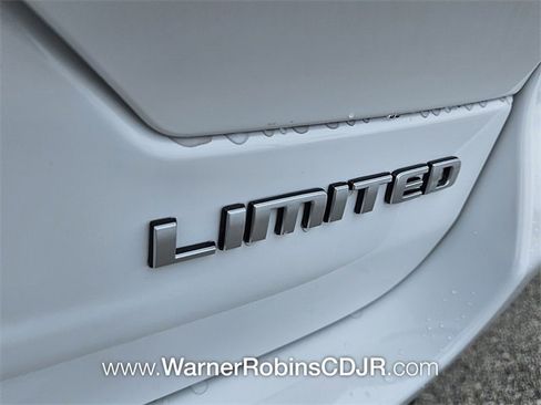 New 2025 Jeep Grand Cherokee Limited w/ Luxury Tech Group II image 12