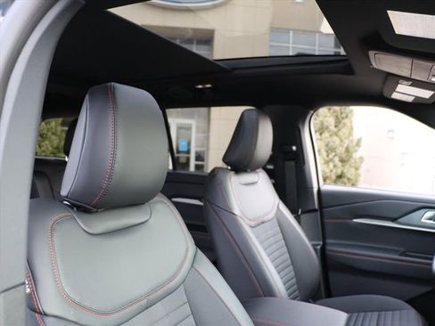 New 2026 Ford Explorer ST-Line w/ ST-Line Street Pack image 9