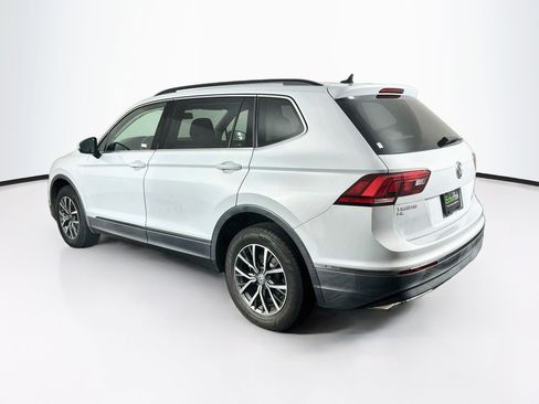 Used 2018 Volkswagen Tiguan SE FWD image 5