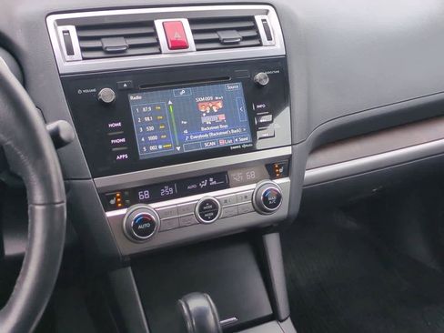 Used 2017 Subaru Outback 2.5i Limited image 28