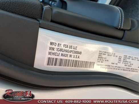 Used 2023 Jeep Grand Cherokee Altitude AWD/4WD image 30