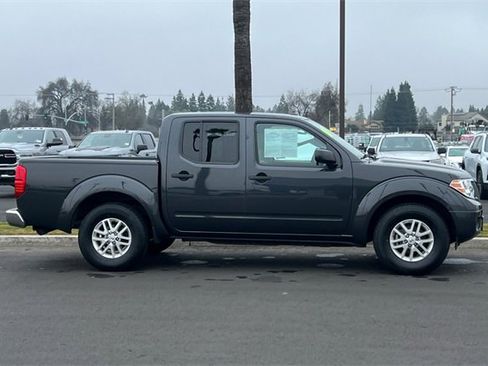 Used 2015 Nissan Frontier SV w/ SV Value Truck Package image 3