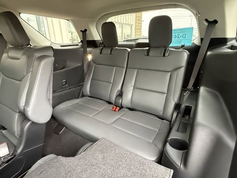 New 2026 Ford Explorer Active w/ Active Comfort Package AWD/4WD image 12