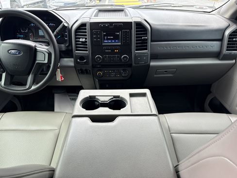 Used 2017 Ford F450 XL w/ Power Equipment Group image 11