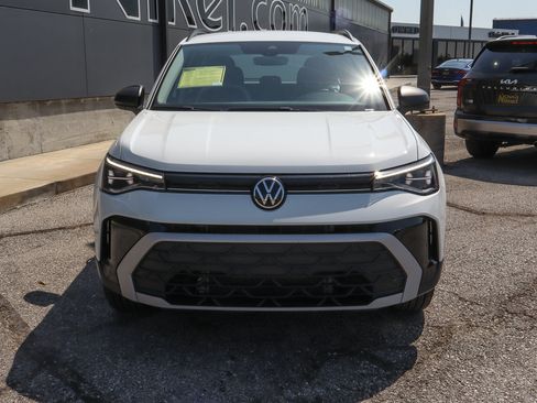 Used 2025 Volkswagen Taos S AWD/4WD image 2
