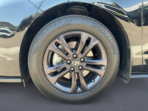 Used 2024 Toyota Sienna XSE w/ XSE Plus Package AWD/4WD image 14