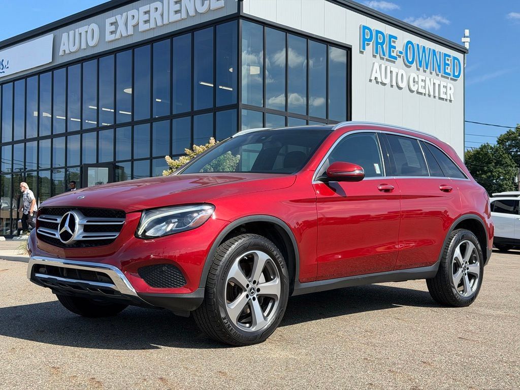 Used 2018 Mercedes-Benz GLC 300 4MATIC image 1