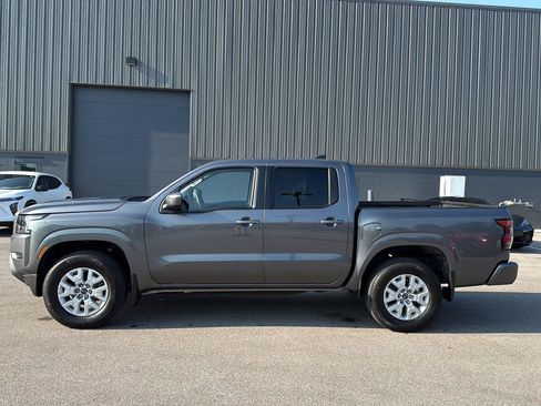 Used 2023 Nissan Frontier SV w/ Tow Package AWD/4WD image 6