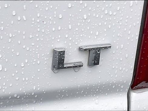 Used 2024 Chevrolet Silverado 2500 LT image 7