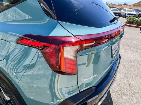 Certified 2025 Kia Seltos S FWD image 12