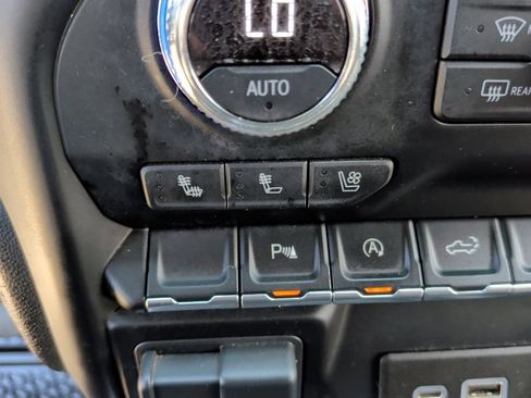 Used 2021 GMC Sierra 1500 AT4 w/ AT4 Premium Package AWD/4WD image 28