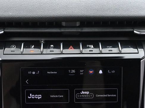 Used 2022 Jeep Grand Cherokee Altitude AWD/4WD image 27
