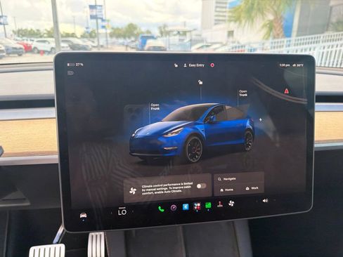 Used 2024 Tesla Model Y Performance AWD/4WD image 20